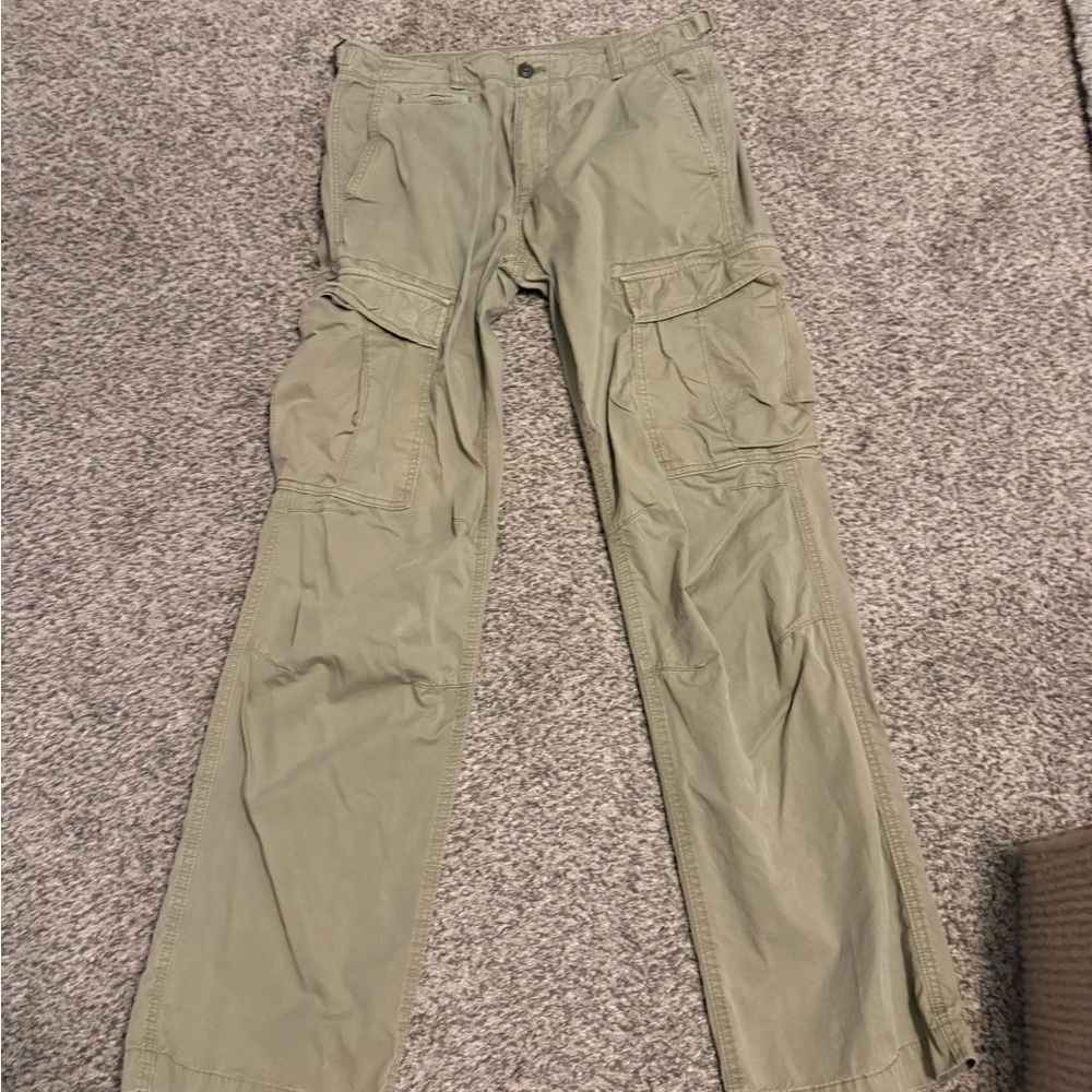 GAP Men's Olive Cargo Pants